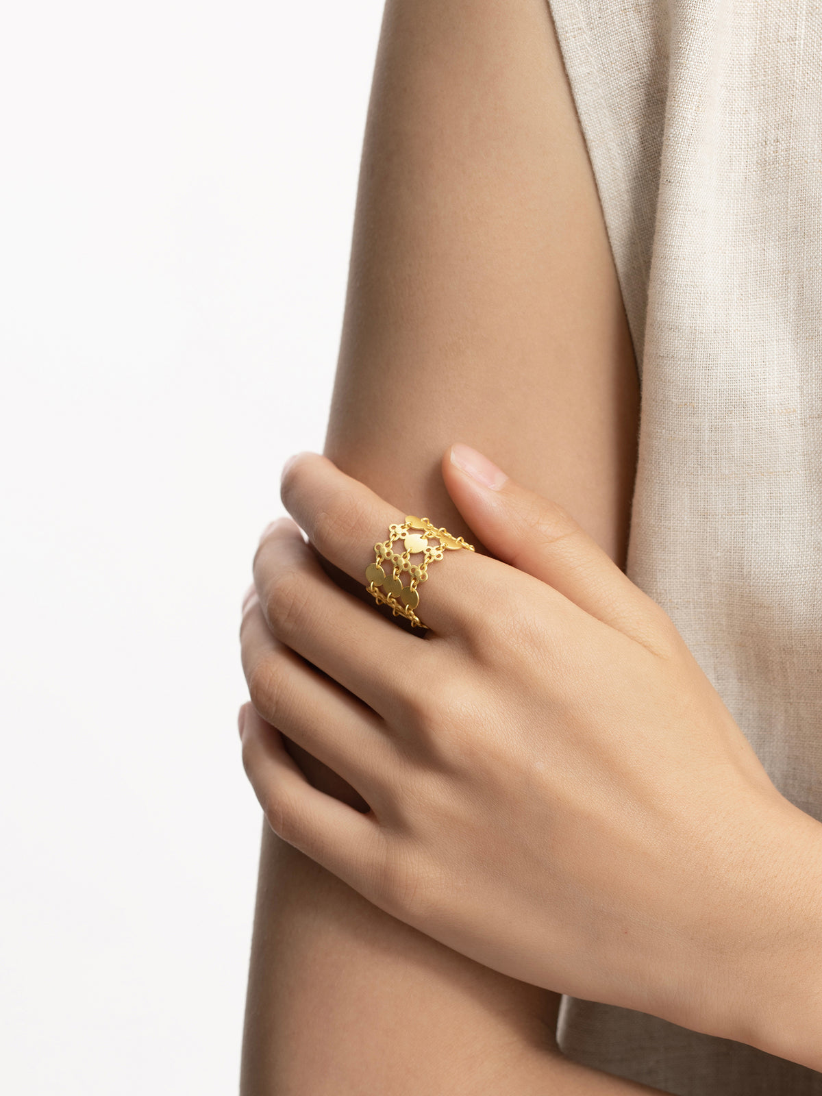 A Circle of Sunlight Chain Ring