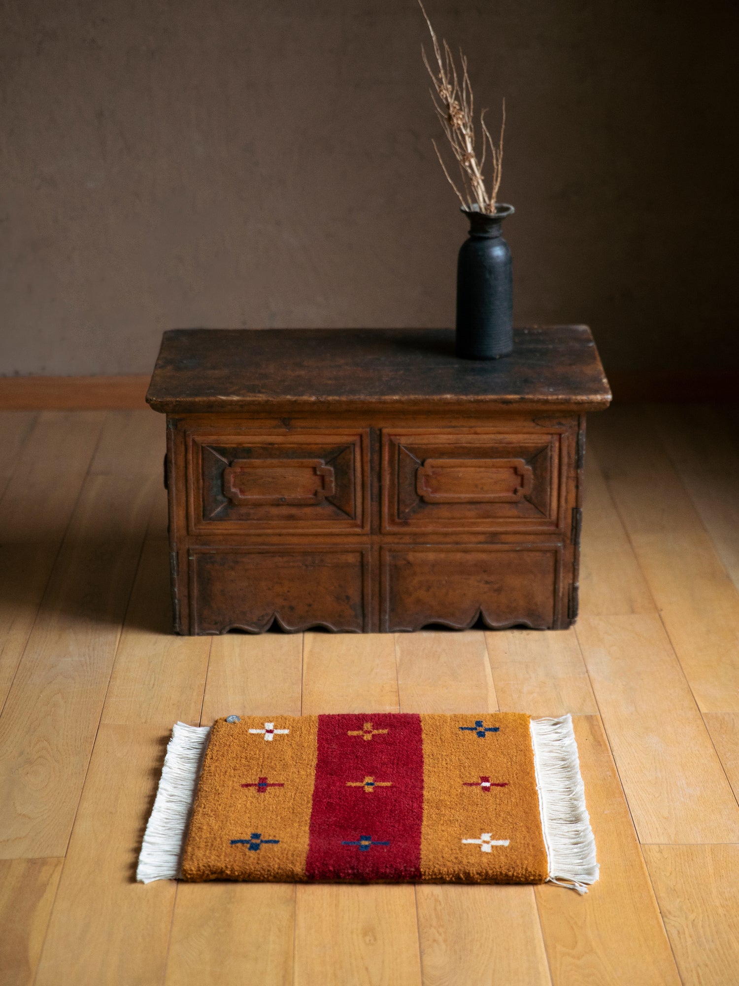 Sayol Cross Pattern Handmade Tibetan Rug (Pre-Order)