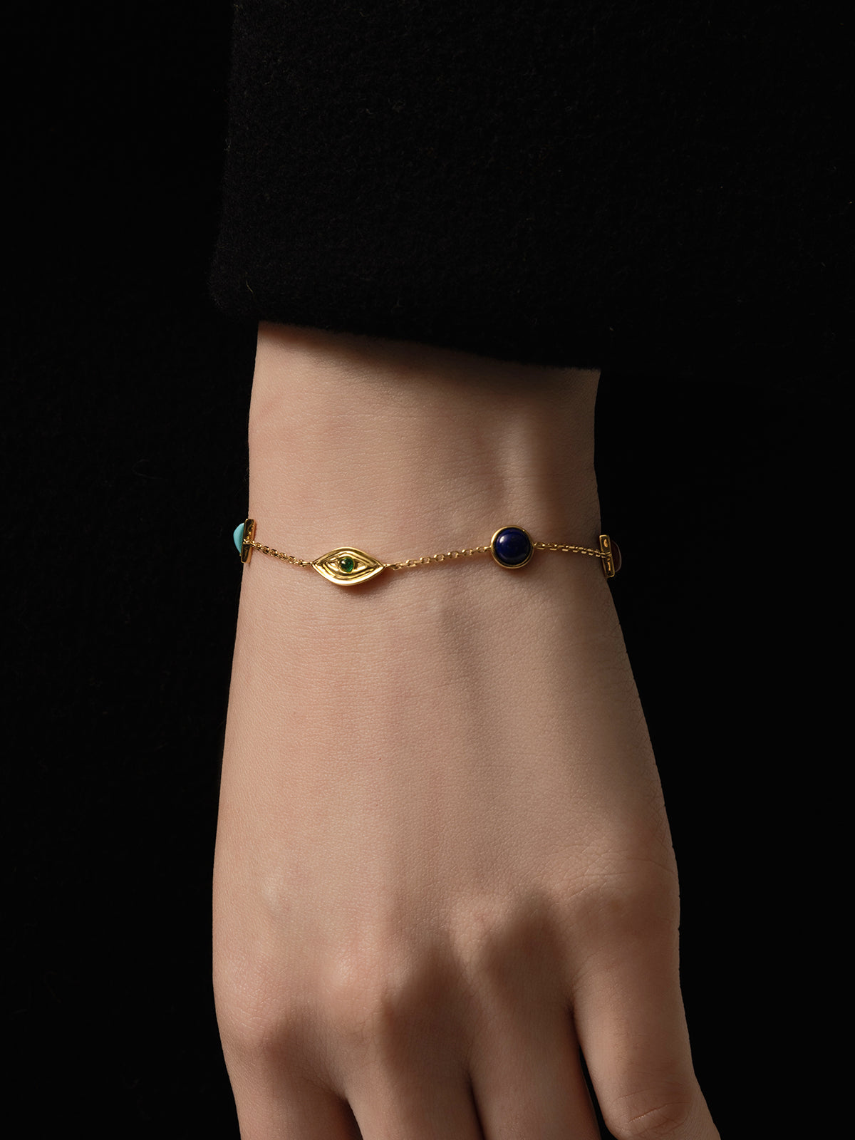 Zhi Rgyas Dbang Drag-Emerald Bracelet