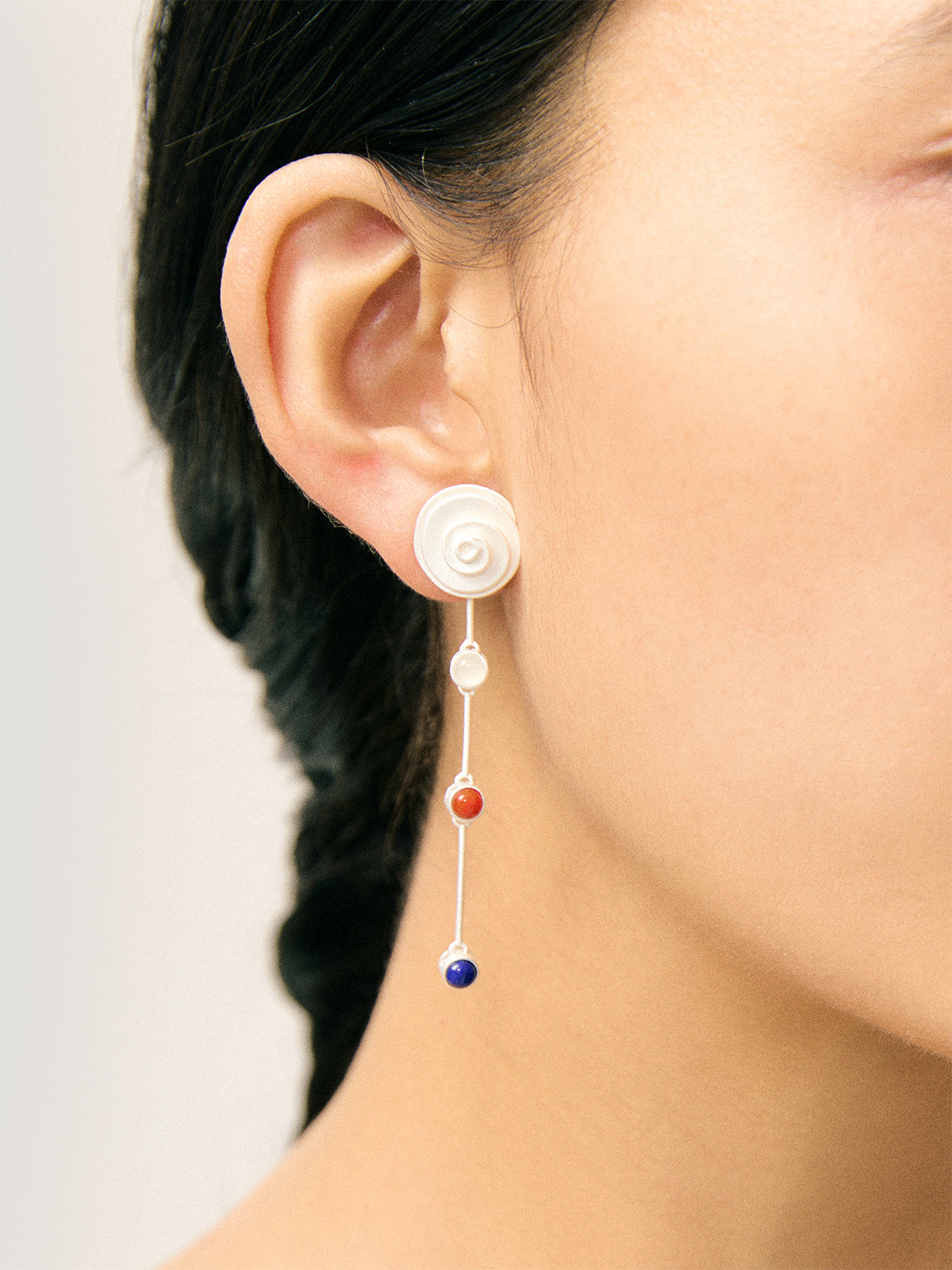 Tricolor Gem Conch Earrings