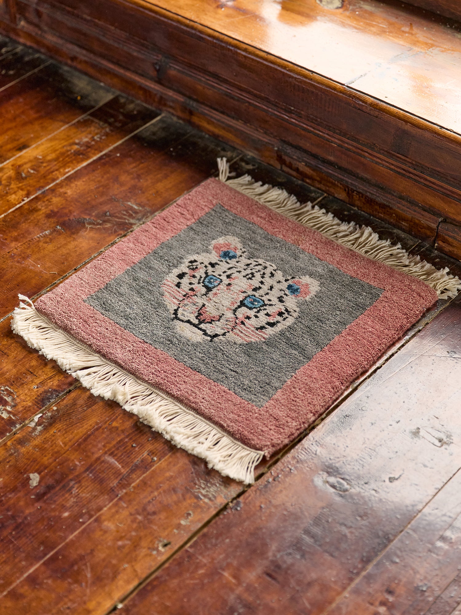 Sayol Tibetan Handmade Square Animal Carpet（Pre-Order）