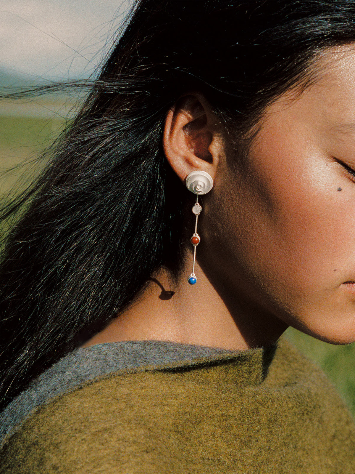 Tricolor Gem Conch Earrings