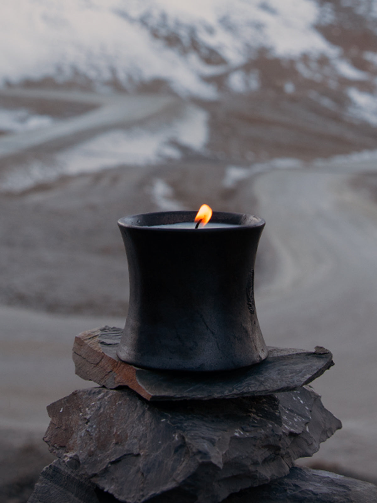 Black Pottery Handcrafted Aromatherapy Candle